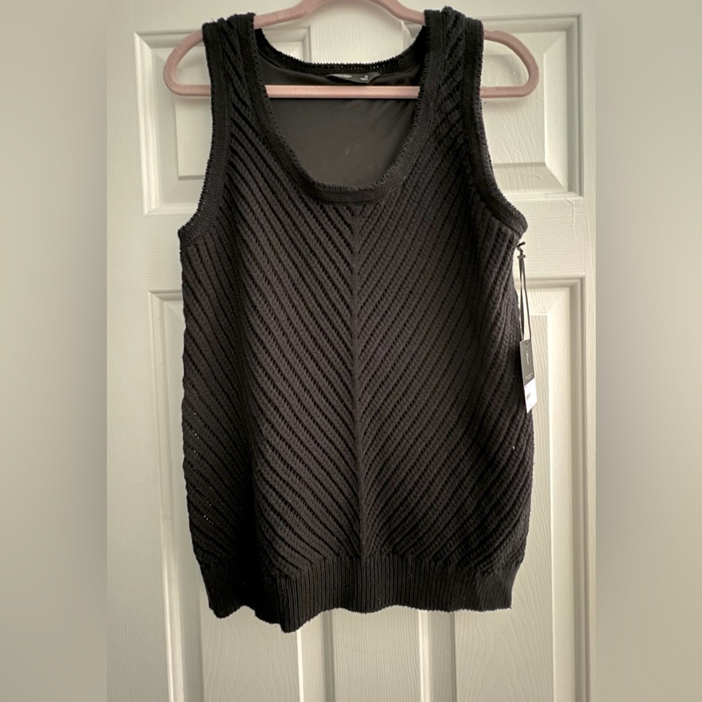 NWT- Vera Wang crochet tank top in black size medium